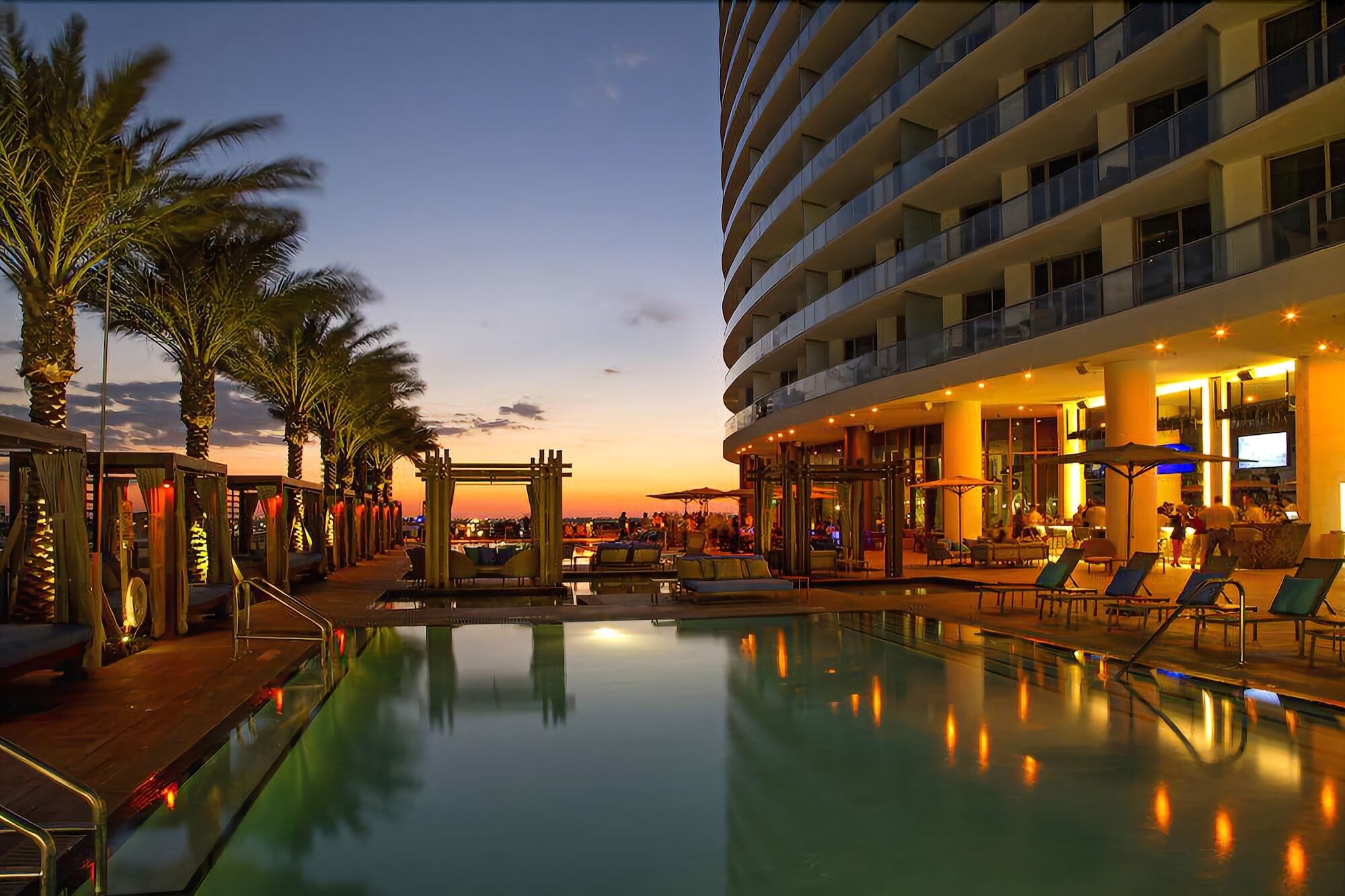 Luxury Beach Resort Beverley Beach Exterior photo